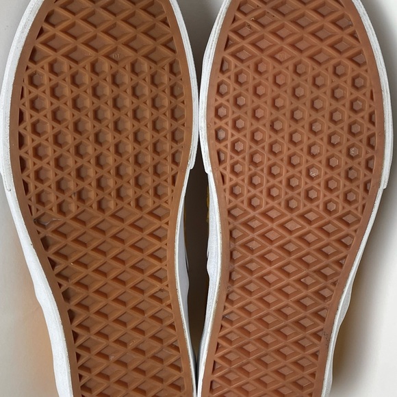 COPY - VANS•SLIP ON•MUSTARD YELLOW CORDUROY•WOMENS 7 / MENS 5.5 - Picture 6 of 7